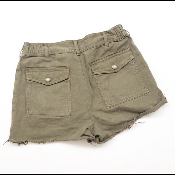 John Galt/J. Galt olive green raw hem cargo shorts - Picture 3 of 6